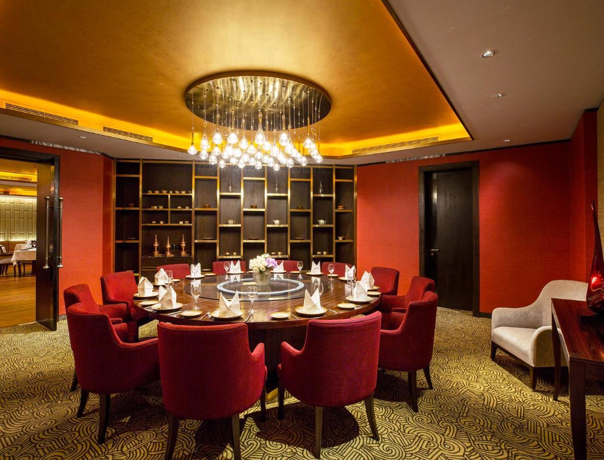 Ezdan Palace Hotel Doha Exterior foto Private dining room at the Shangri-La Hotel, Kuala Lumpur